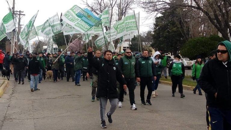 Marchas en Rawson (Foto: El Chubut).