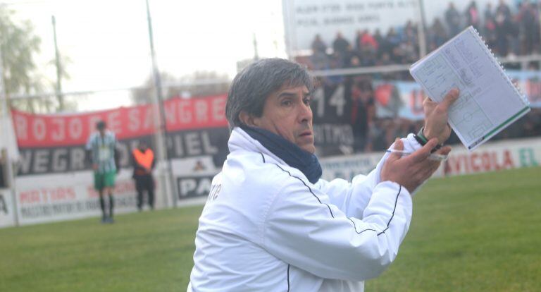 Daniel Correa (DT Villa Mitre)