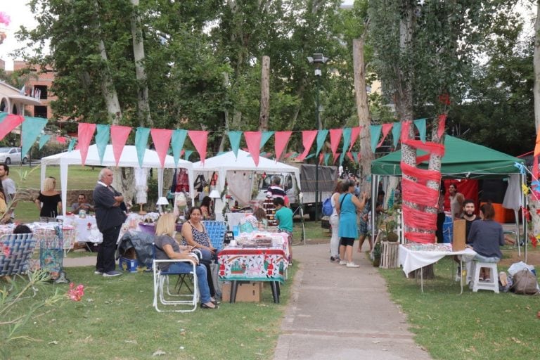 Feria barrial y navideña en Carlos Paz en diciembre de 2019. (Foto: archivo).