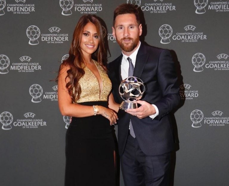 Antonela Roccuzzo acompañó a Lionel Messi a la ceremonia de sorteo de la Champions League. (Instagram)