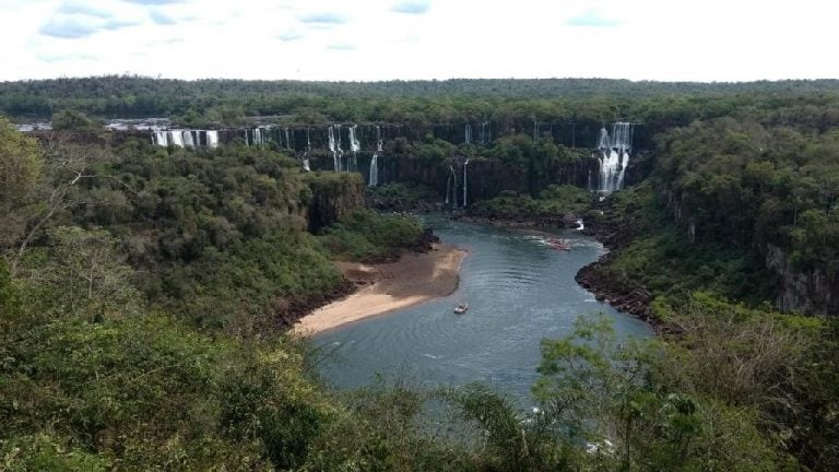 Disminuyó el caudal de las Cataratas por escasez de lluvias en el Sur brasileño.