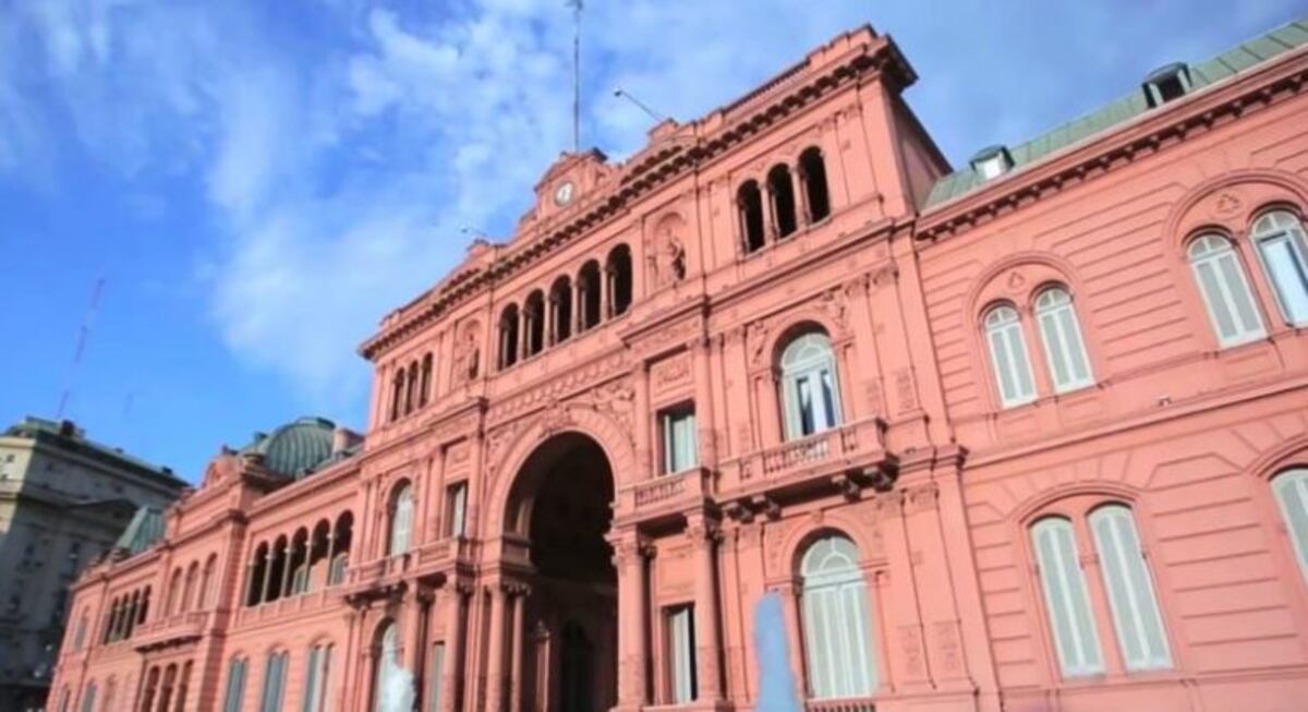 Argentina tomará al menos "30.000 millones de dólares" del FMI