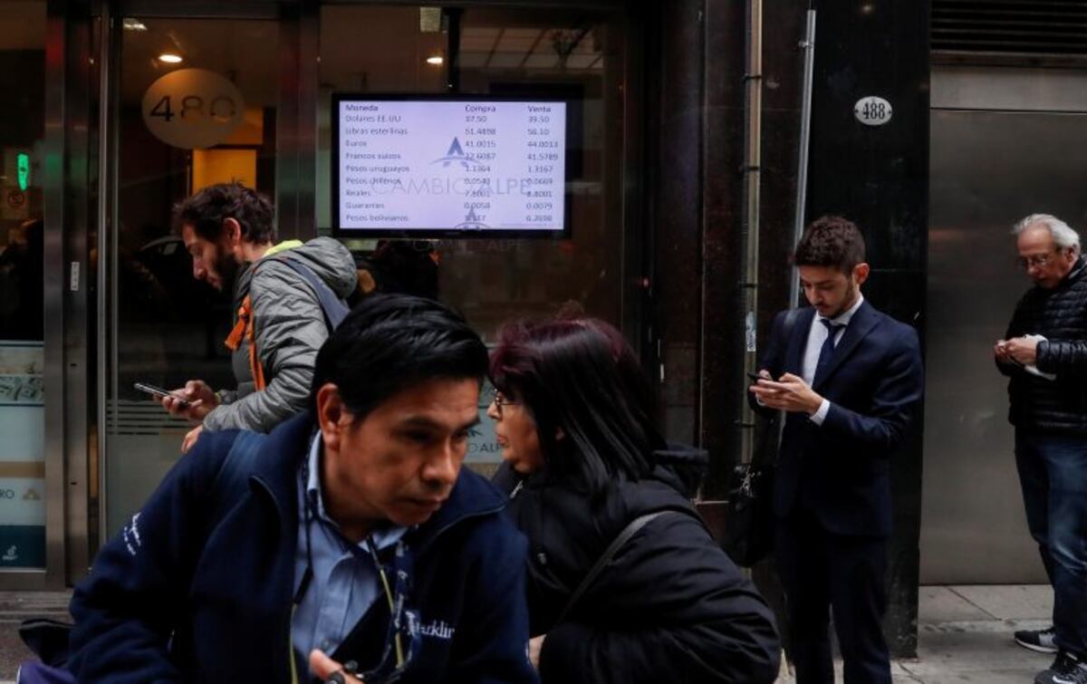 El Banco Central subastará US$ 675 millones para contener el dólar