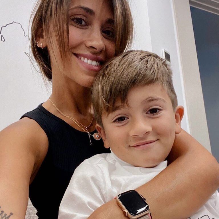 La foto de Anto Roccuzzo con Thiago Messi y un detalle que no paso desapercibido