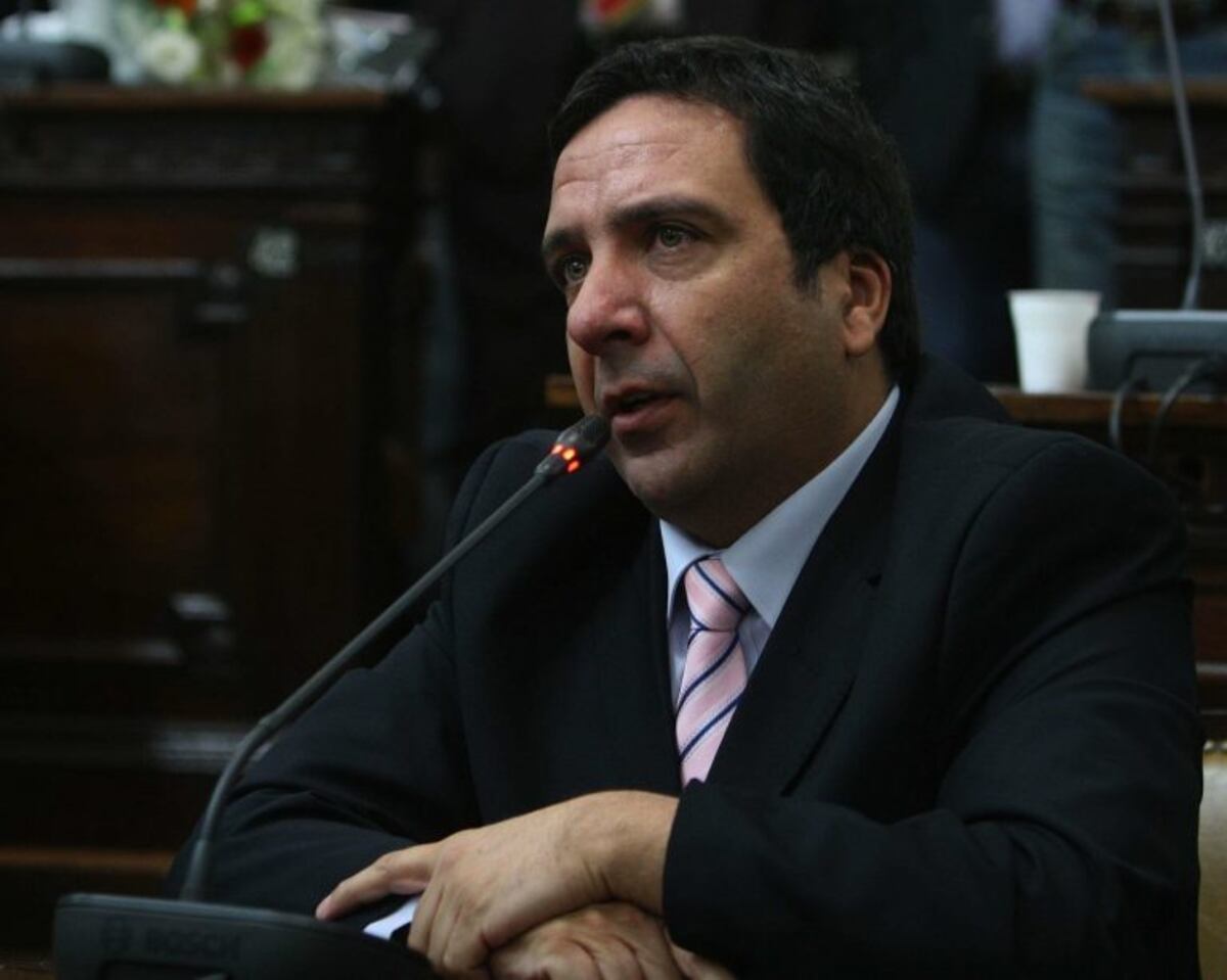 Un diputado de Cambia Mendoza negó a los 30 mil desaparecidos de la dictadura