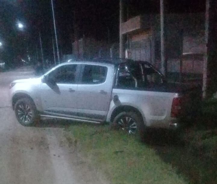 Así quedo la camioneta estancada.