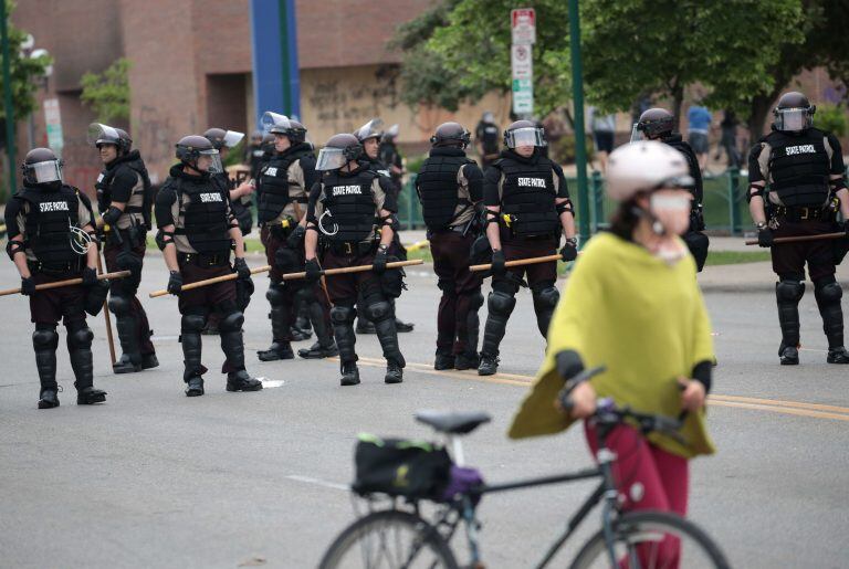 La Guardia Nacional, desplegada en Minneapolis, Minnesota. (AFP)