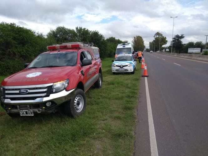 Accidente en Ruta E-53: perdió el control de su vehículo y colisionó contra un paredón