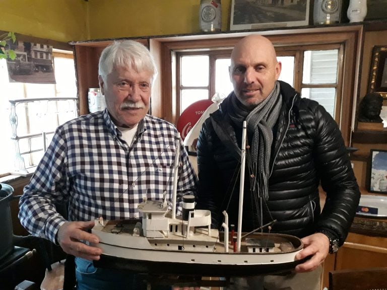 Réplica del Saint Christopher, este es uno de los elementos exhibidos en el Almacén de Enrique. 
Junto a Enrique, el señor Marcelo Lietti