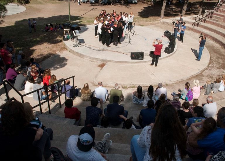 Nombraron al anfiteatro del parque San Martín