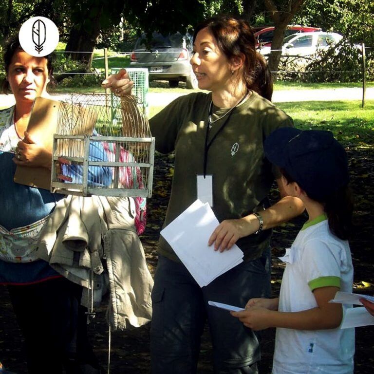 Fundación Mil Aves dio charlas sobre alimentación de aves en colegios.