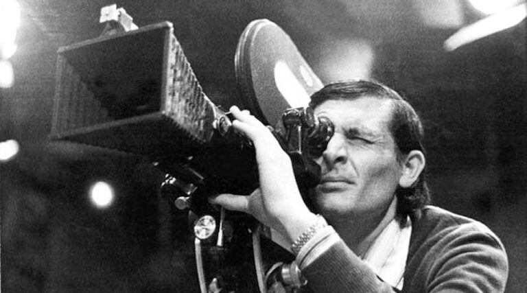 Fue documentalista de cine y televisión (la arena)