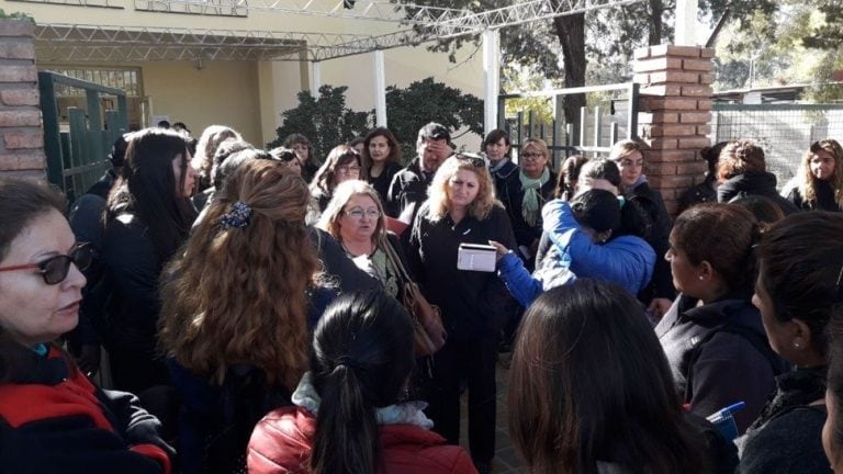 Habrá una reunión con las autoridades del Ministerio de Educación.