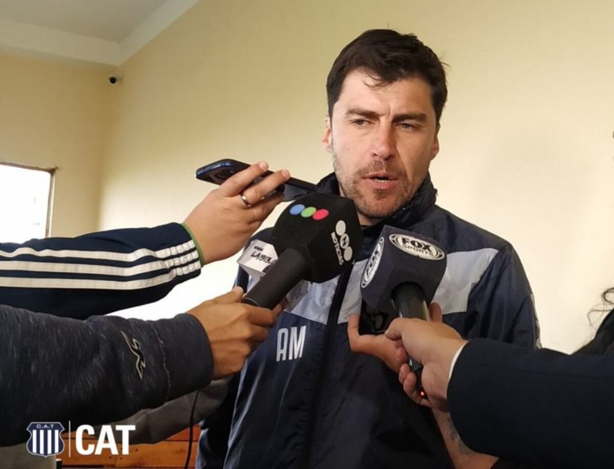 Alexander Medina le dio la bienvenida a Menéndez y Bustos en sus regresos a Talleres