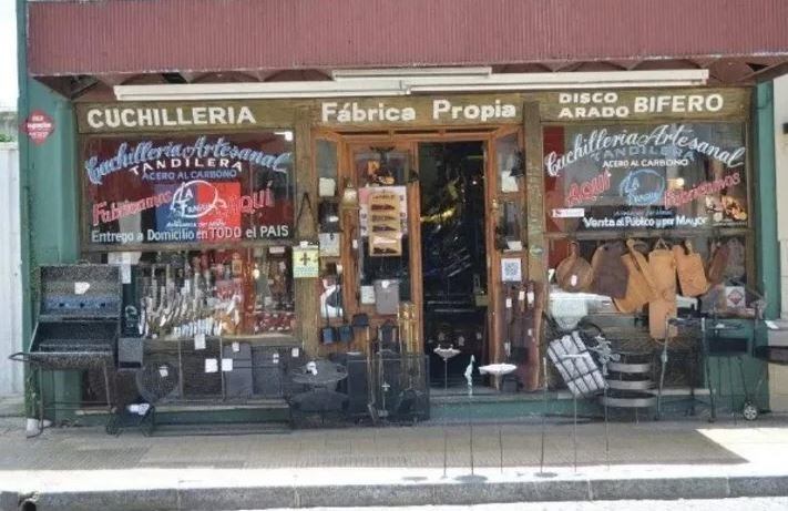 "La Fragua", el comercio de Miguel Ángel Zuvic en Tandil. (Clarín)