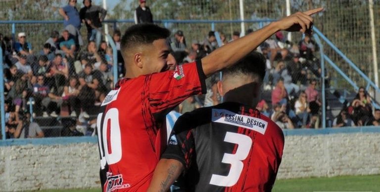 Mauro Sabatini uno de los goleadores del campeonato.