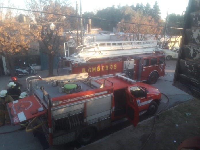 Una familia perdió todo por un incendio.