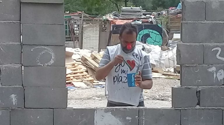 Avanzan los trabajos para que La Favela El Infierniello tenga su plaza de la Navidad.