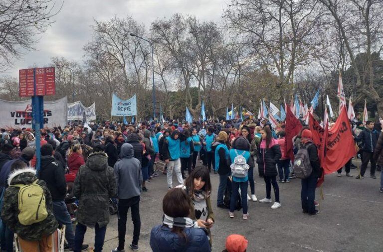 Distintas organizaciones sociales se movilizaron en el centro marplatense