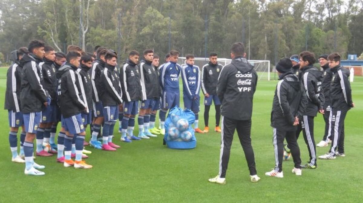 Pablo Aimar dio a conocer la lista de futbolistas que disputarán el Mundial Sub 17 en Brasil