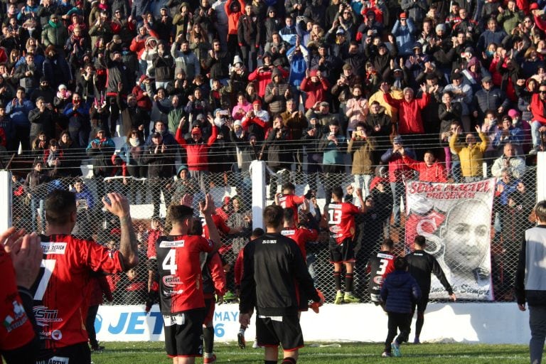 Festeja Sporting la goleada en el clásico y la clasificación a semis