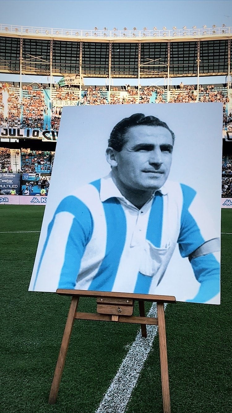 Homenaje de Racing a Tito Pizzuti (Foto:twitter Racing)