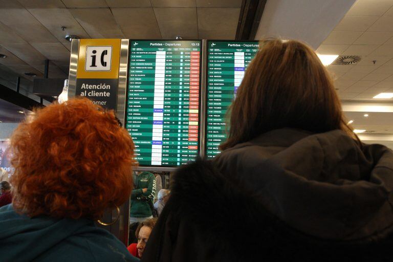 Las medidas de fuerza radican en la falta de personal para atender a los viajantes así como también las mínimas medidas de seguridad sanitarias que los trabajadores plantean.