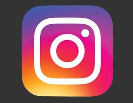 La red social Instagram se lanzó en octubre de 2010 de la mano de Kevin Systrom y Mike Krieger.