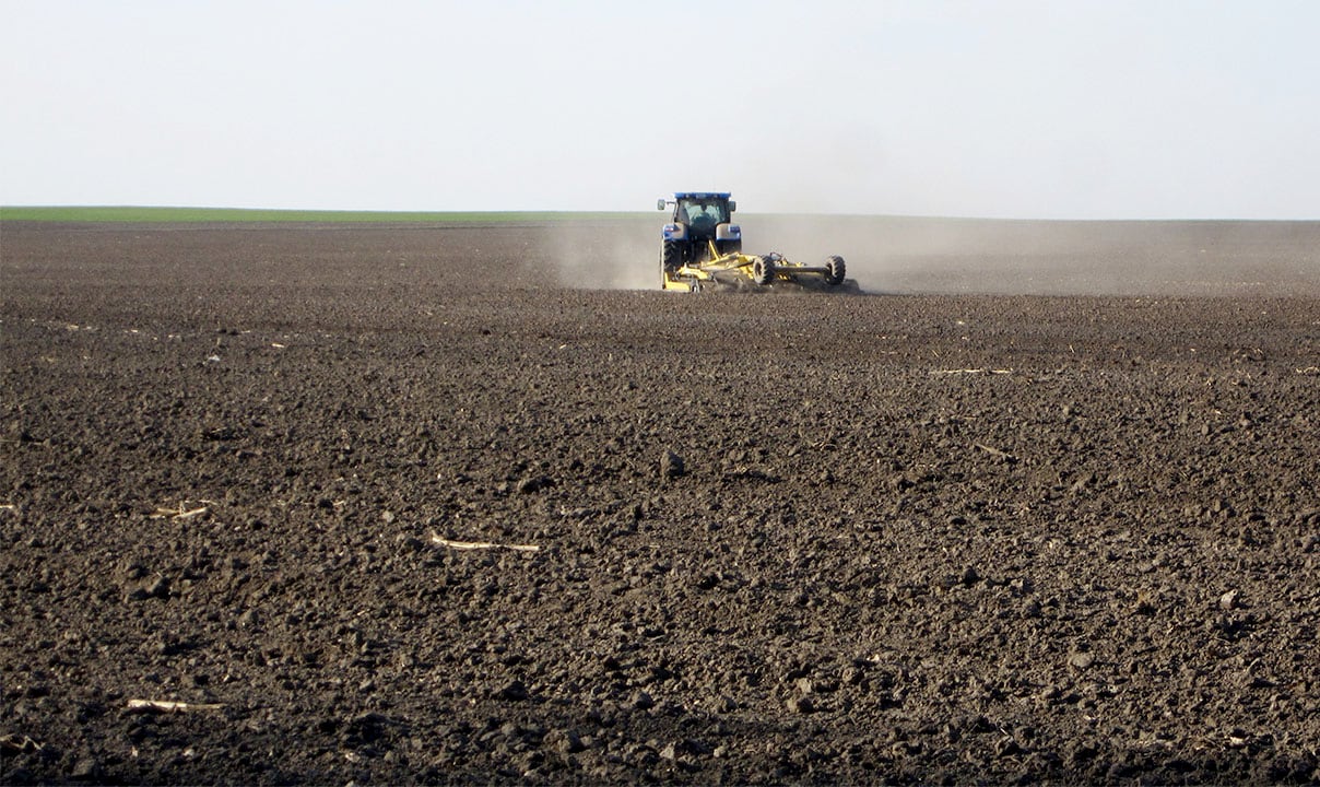 Frente a la peor sequía en 30 años en la Argentina y su impacto en la soja, las malas condiciones climáticas perfilan una caída del 17 %del los dólares del agro