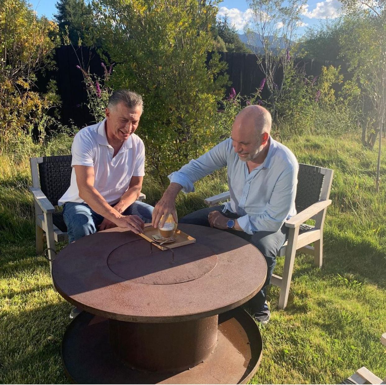 Mauricio Macri junto a Rodríguez Larreta en Cumelén.