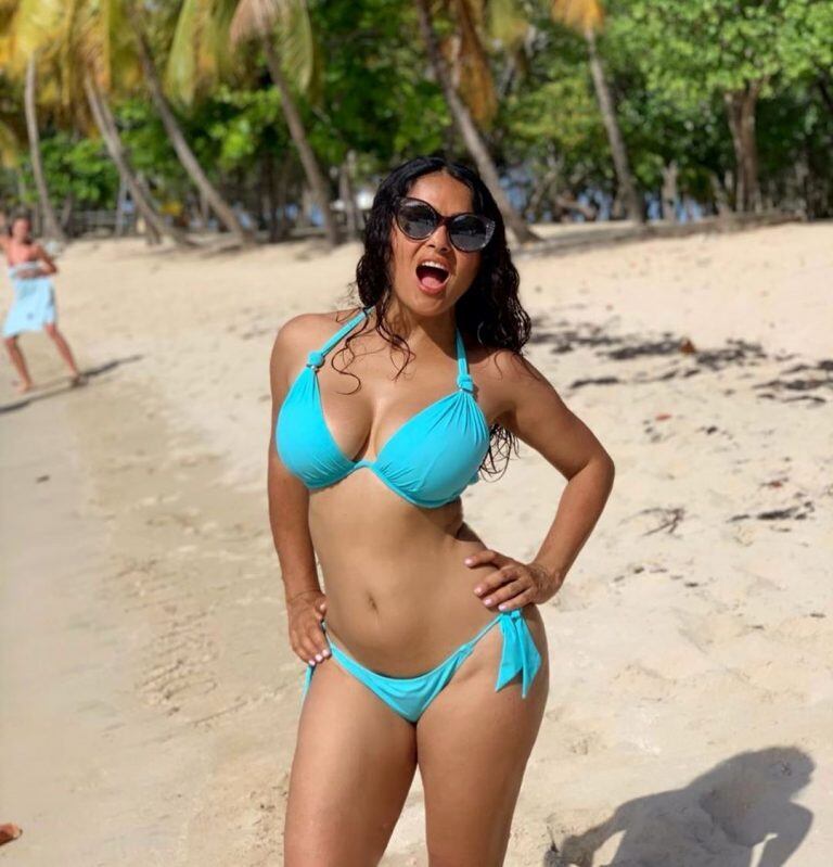 Salma Hayek posó en bikini y recibió el halago de varios galanes(Foto: Instagram/ salmahayek)