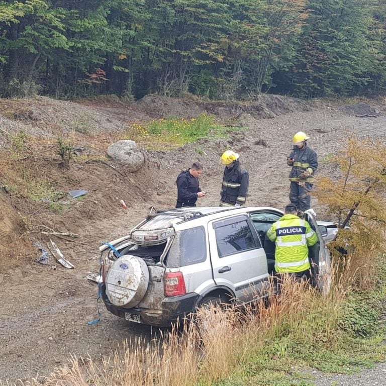 Vuelco en Ruta 3 km 2990.