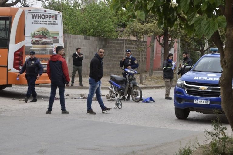 Dos motociclistas murieron este martes en accidentes ocurridos en Capital y el interior.