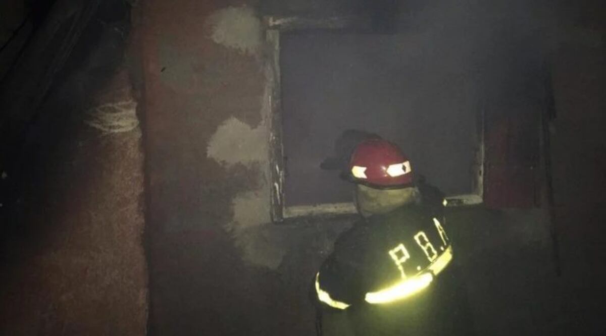 Dramático incendio en una vivienda del barrio Los Pinares de Mar del Plata