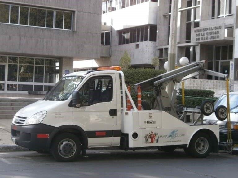 El objetivo del Estacionamiento Controlado es evitar que vehículos particulares ocupen el microcentro sanjuanino.