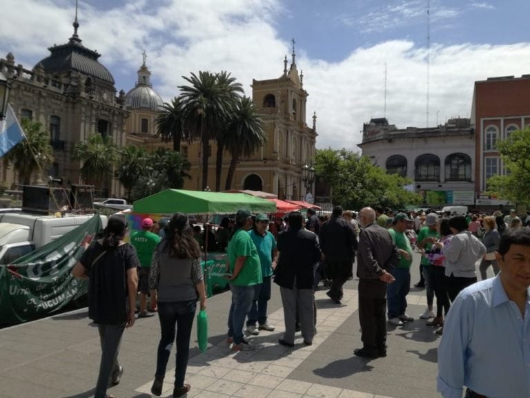 "Verdurazo" en la Plaza Independencia.