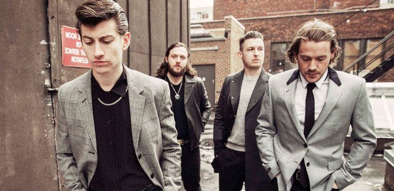 Artic Monkeys cerrará el día 2 en el escenario principal