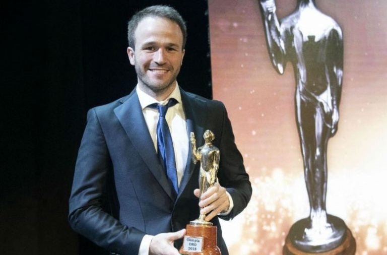 Agustín Canapino con el Olimpia de Oro