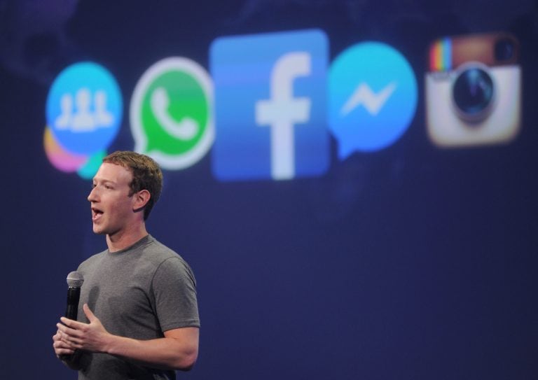 Zuckerberg habla en California