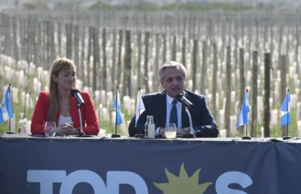 Alberto Fernández propuso crear en cada provincia una capital alterna