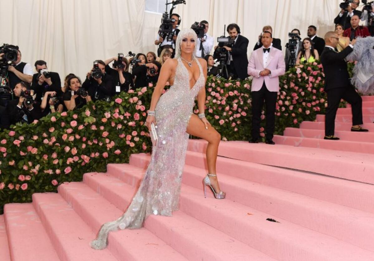 Criticaron a "J-Lo" por "exceso de sensualidad" en un show
