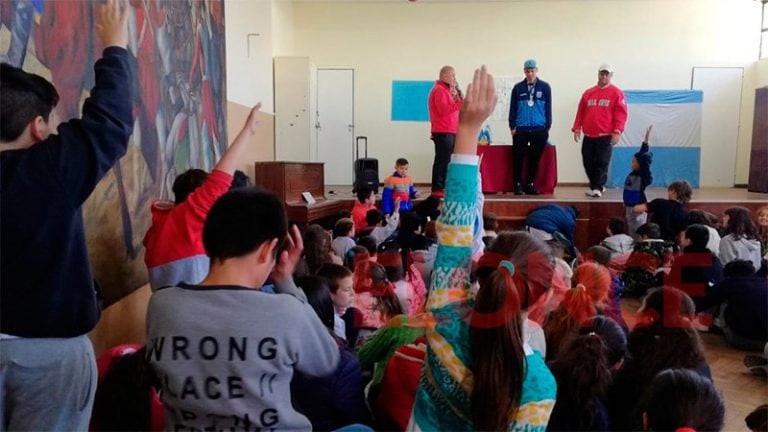 Uno de los campeones del mundo propuso que se enseñe sóftbol en escuelas paranaenses