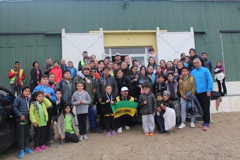 Jornada de atletismo infantil en Cañadón Seco