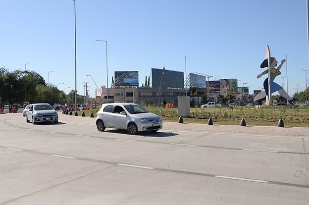 La nueva rotonda de la Mujer Urbana fue inaugurada este jueves, en la obra del Cierre de la Circunvalación.