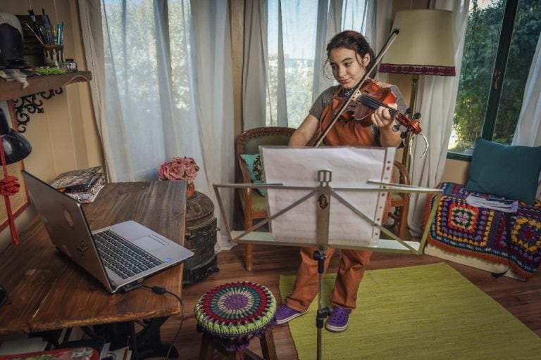 Clases de violín vía internet.