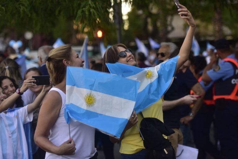 Las fotos de la marcha del Sí se Puede de Macri en Córdoba en el cierre de campaña.