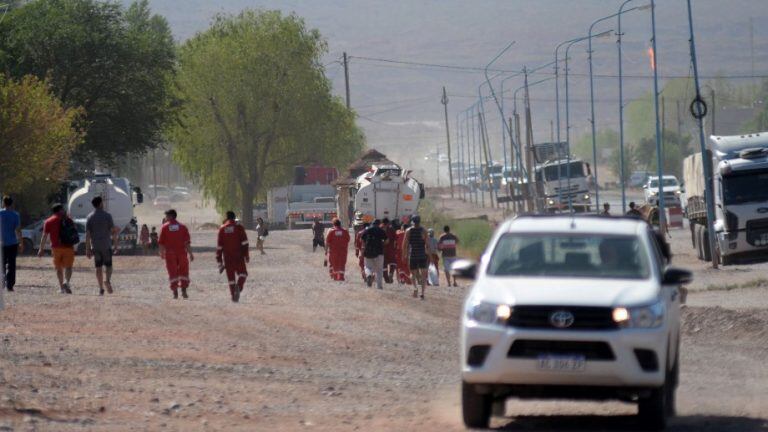 La situación de los trabajadores del petróleo aún es una incógnita (Río Negro).