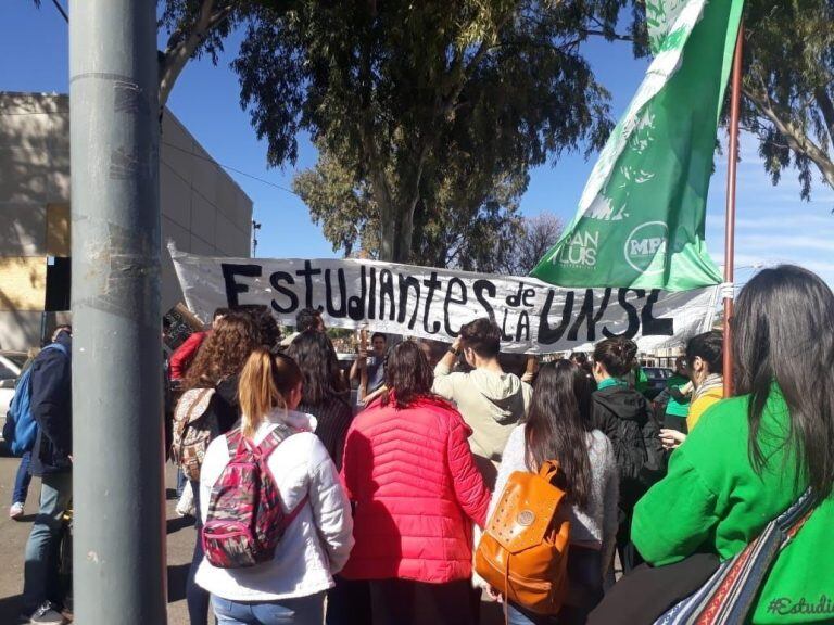 Marcha docente en San Luis.