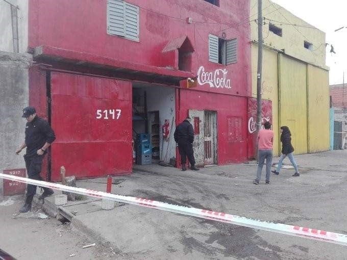 Detuvieron a dos personas por el brutal ataque y crimen en una distribuidora