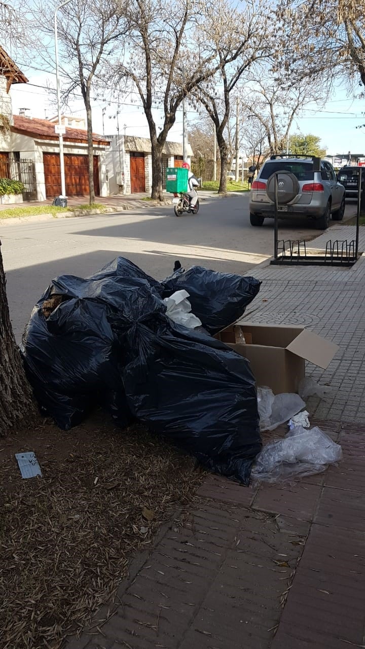 La basura se acumuló en Río Cuarto ante una protesta del Surrbac.